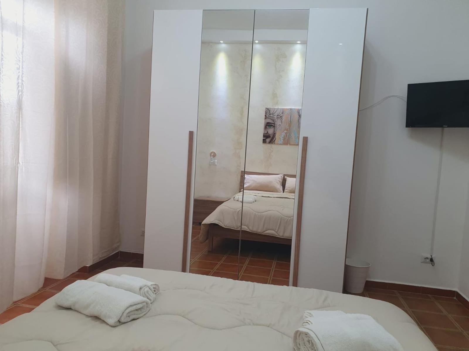 Agathae'S Home Катания Экстерьер фото
